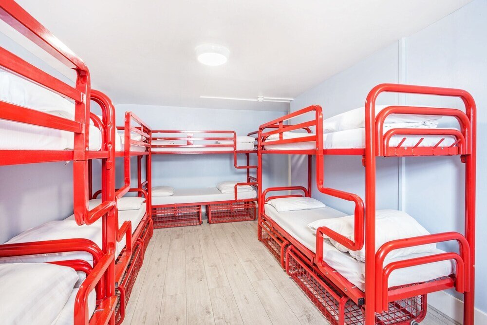 Astor Victoria Hostel 18 to 39 years Room Type - Bed in 8-Bed Mixed Dormitory Room