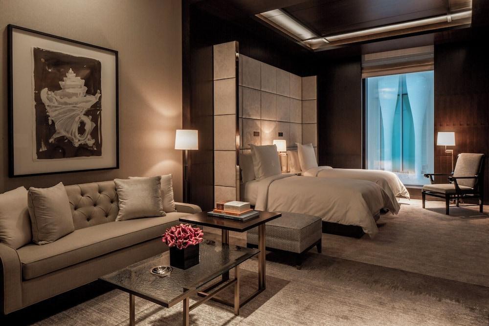 Four Seasons Hotel London at Tower Bridge Room Type - Executive Room, 2 Twin Beds