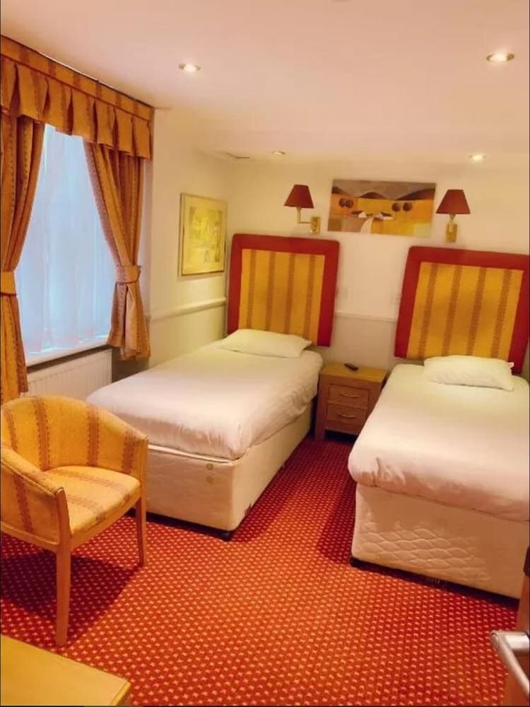 Hyde Park Radnor Hotel Room Type - Economy Twin Room (Lower Ground Floor)