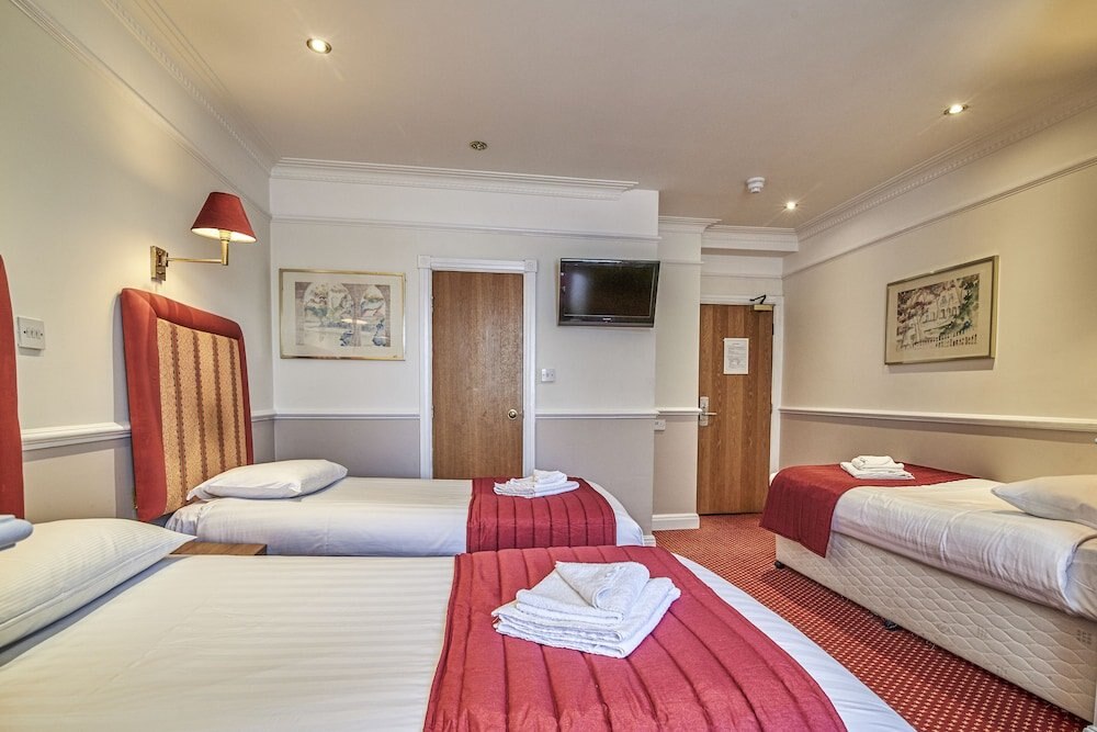 Hyde Park Radnor Hotel Room Type - Classic Triple Room