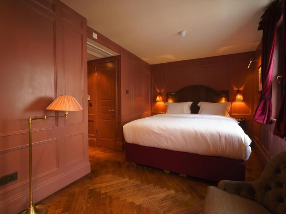 Mimi's Hotel Soho Room Type - Design Studio Suite, 1 King Bed, Kitchenette (Annex, 70 m away)
