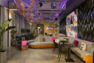 Moxy London Excel by Marriott - Tap to explore photos