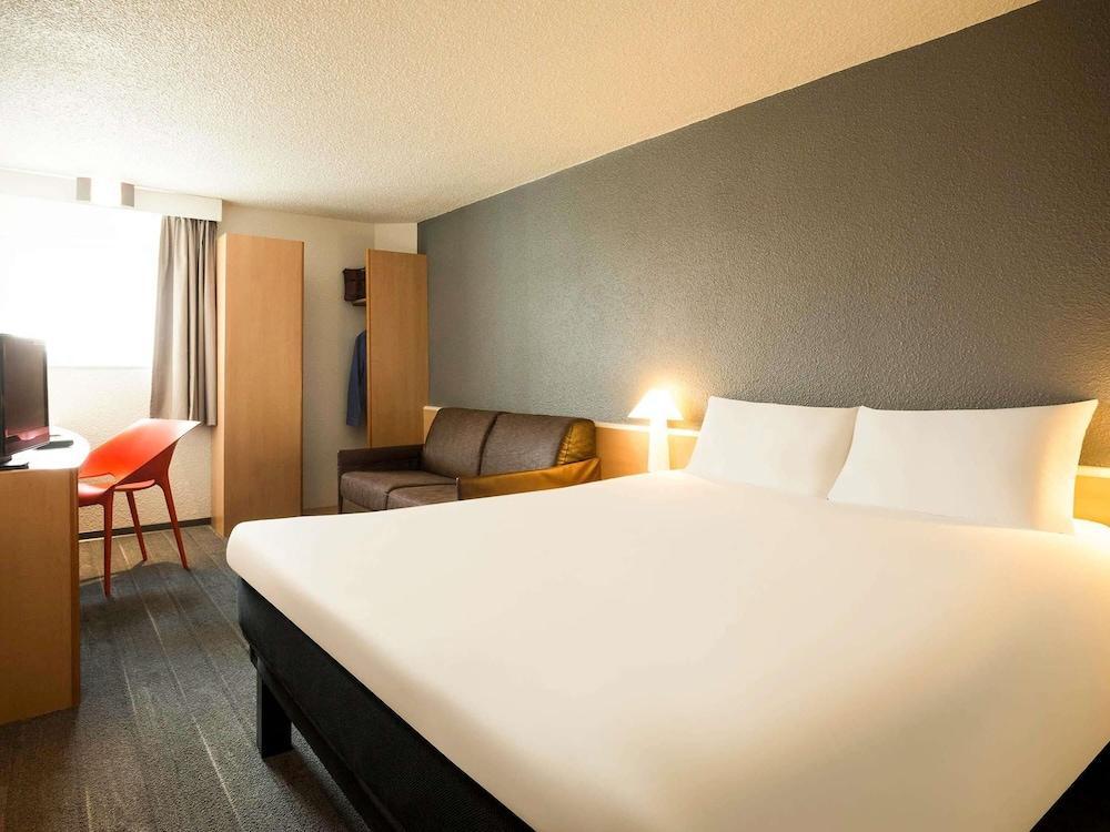 Hôtel ibis Orly Chevilly Tram 7 Room Type - Standard Room, Multiple Beds