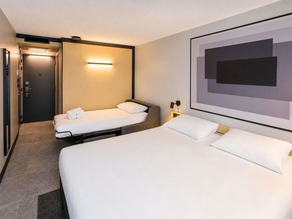 H Room Type - Comfort Room, 1 Double Bed with Sofa bed H Room Type - Comfort Room, 1 Double Bed with Sofa bed