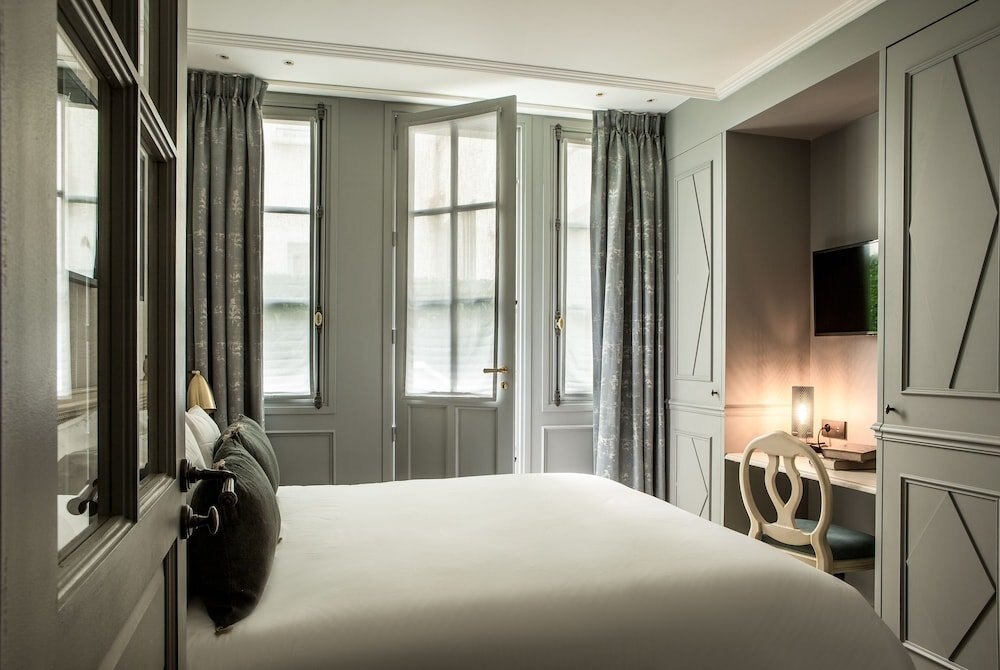 Charles V Room Type - Classic Double Room