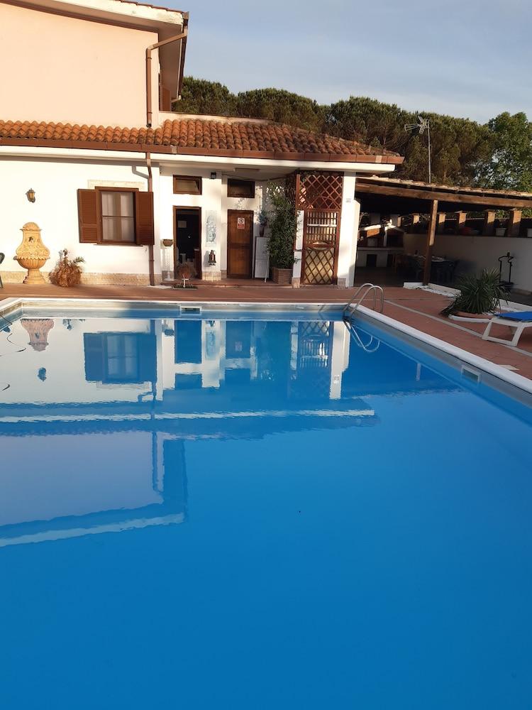 B&B Villa Giovanni - Tap to explore photos