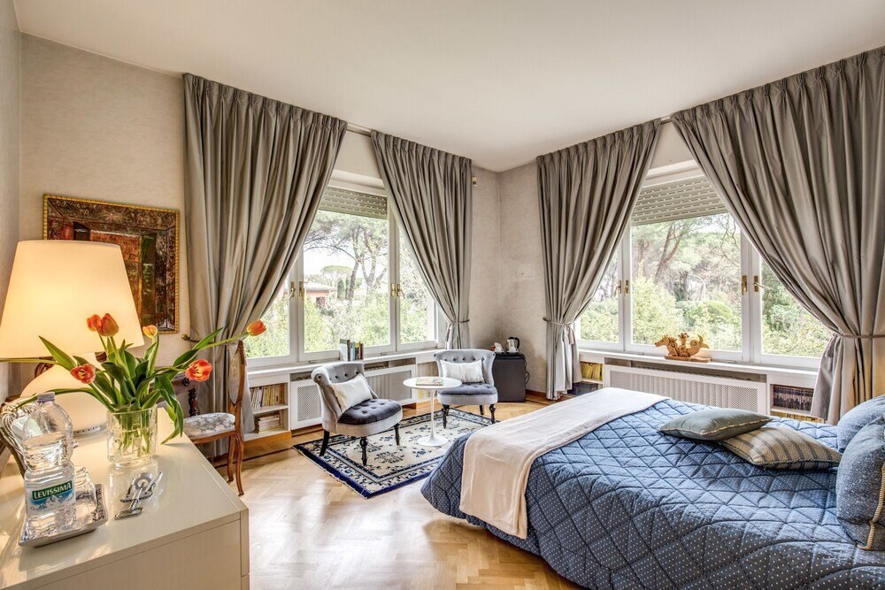 La Gaura Guest House Room Type - Deluxe Quadruple Room, Private Bathroom La Gaura Guest House Room Type - Deluxe Quadruple Room, Private Bathroom