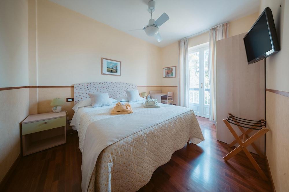 Inn Rome B&B Room Type - Double Room, Balcony, Garden View