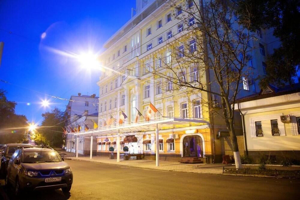 Hotel Lime - Tap to explore photos
