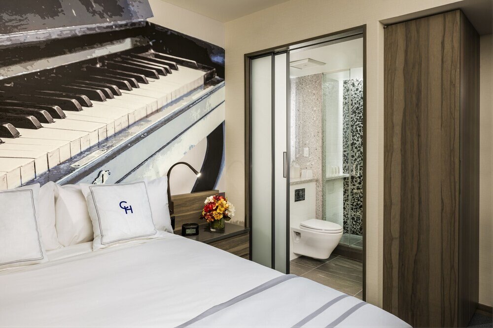 Carnegie Hotel Room Type - Superior Room, 1 Queen Bed