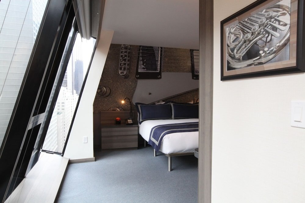 Carnegie Hotel Room Type - Superior Suite, 1 Queen Bed