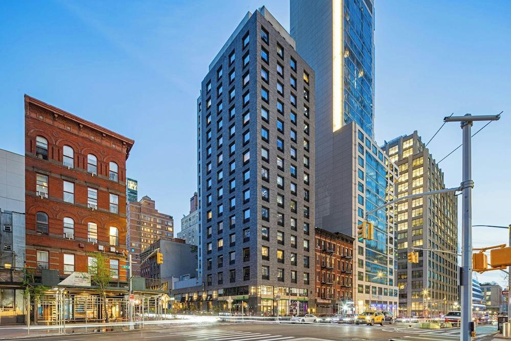 Four Points By Sheraton Manhattan Midtown West - Tap to explore photos