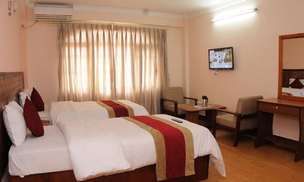 Hotel Brihaspati Room Type - Deluxe Double Room, 2 Bedrooms
