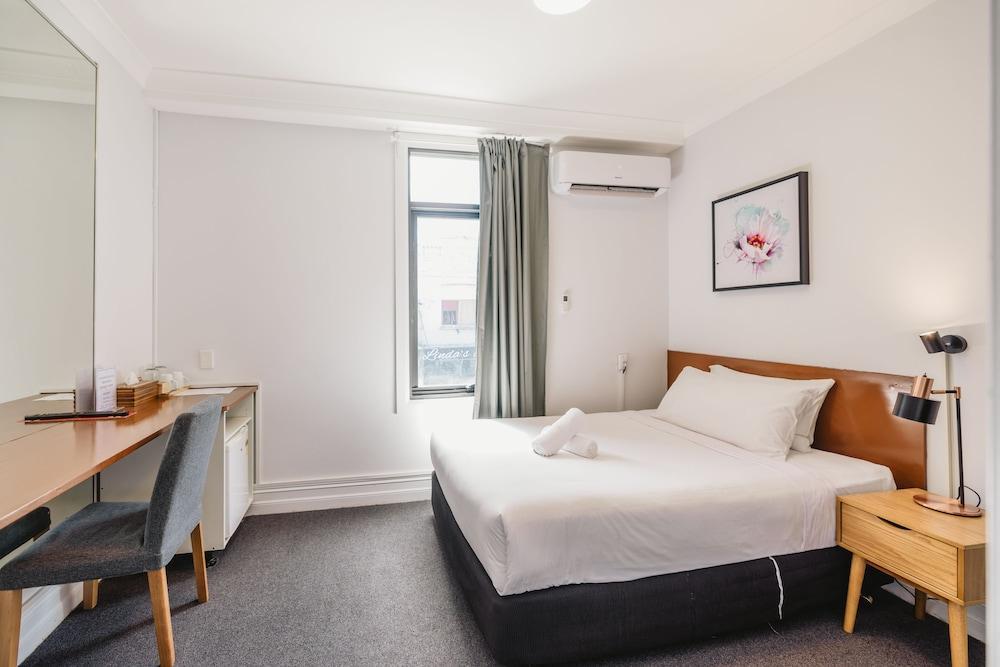Newtown Cozy Stays Room Type - Double Room with private Bathroom