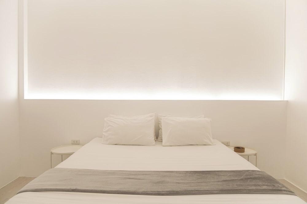 HAO HOSTEL PHUKET Room Type - Executive Room