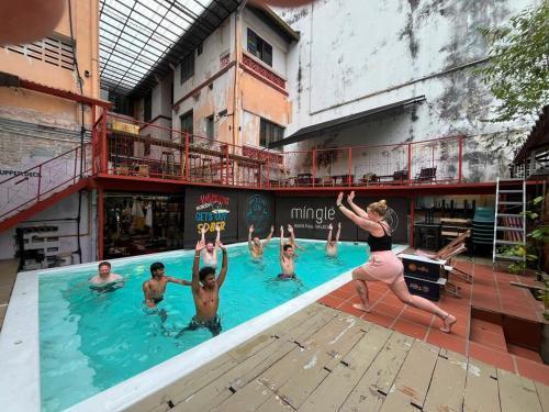 Chinatown Hostel by Mingle - Rooftop Private Jacuzzi with Bar - Tap to explore photos