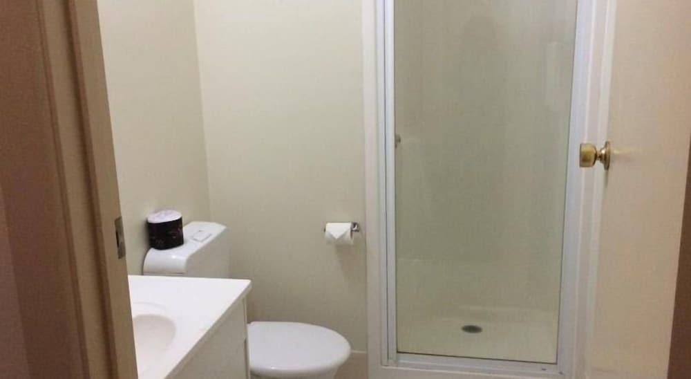Evancourt Motel Room Type - Economy Twin Room