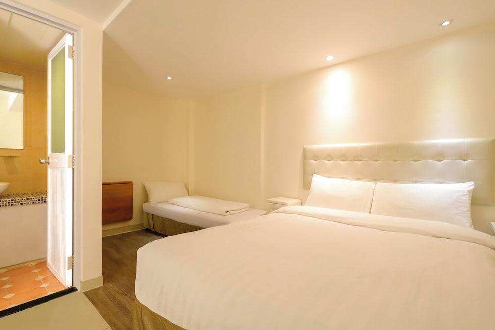 B&B Cheung Chau Room Type - Pak She Deluxe Twin Room, Ground Floor