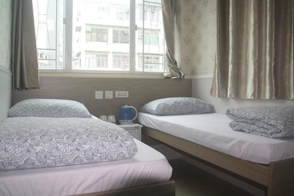 K&B Hostel Room Type - Basic Twin Room