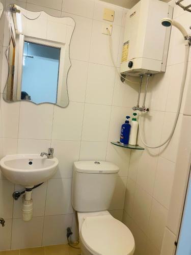 Johnson Hostel Room Type - Single Room with Private Bathroom