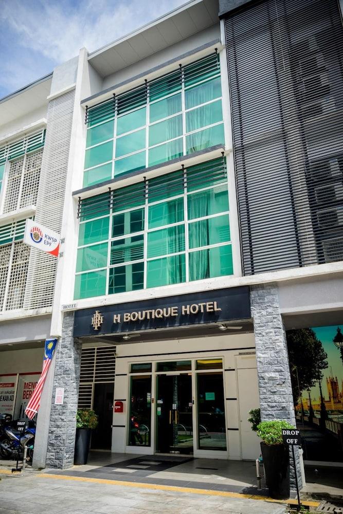 H Boutique Hotel Sri Petaling - Tap to explore photos