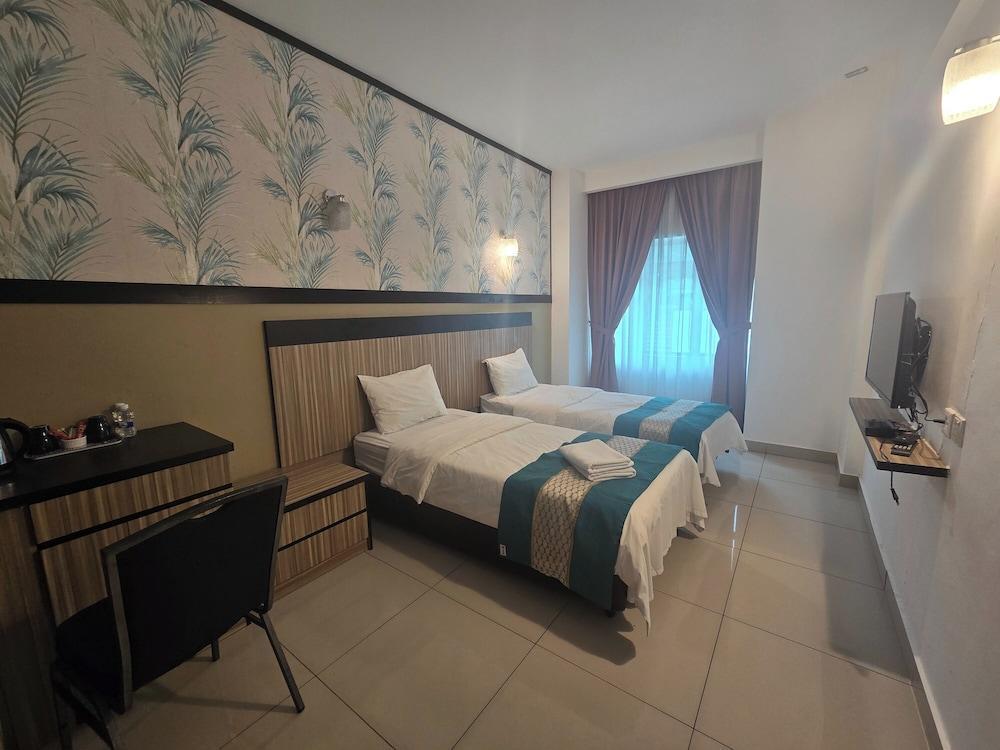 Aster+ Hotel Bukit Jalil Room Type - Standard Twin Room