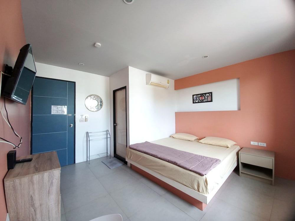 In Phuket House Room Type - Superior Double Room, City View In Phuket House Room Type - Superior Double Room, City View