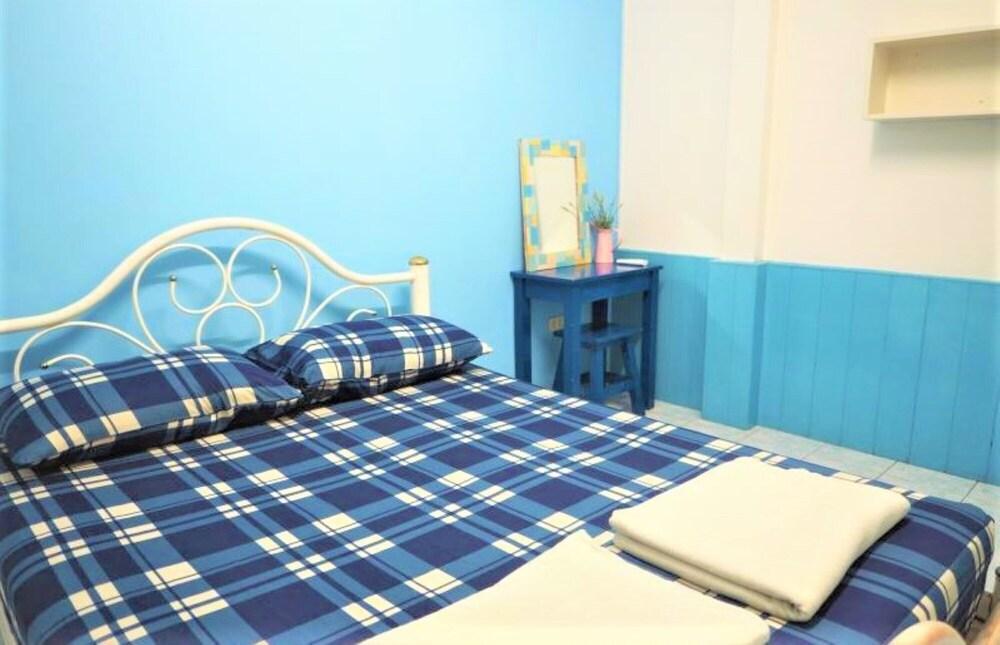 Chanchalay Hip Hostel Room Type - Private room, Shared bathroom (Fan)