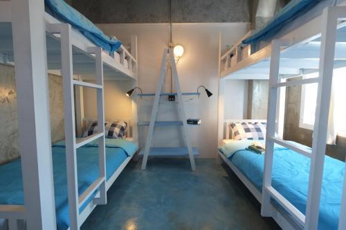Chanchalay Hip Hostel Room Type - Quadruple Room with Private Bathroom