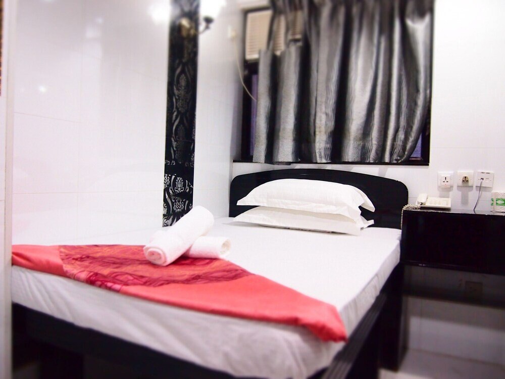 David Lounge Room Type - Basic Single Room