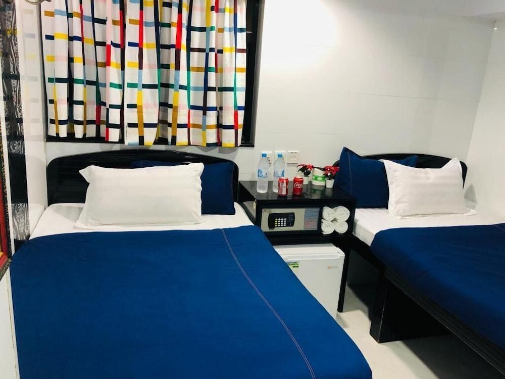 David Lounge Room Type - Family Double Room