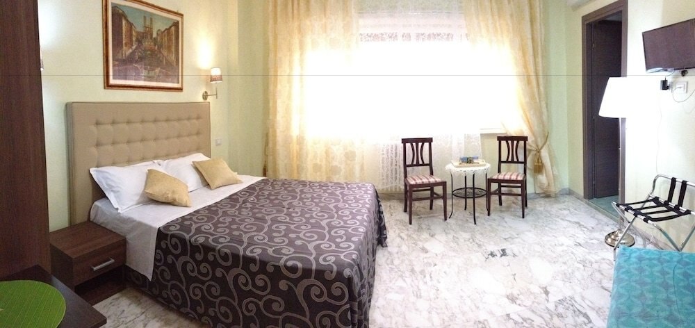 B&B Vatican Golden Rooms Room Type - Triple Room, Balcony