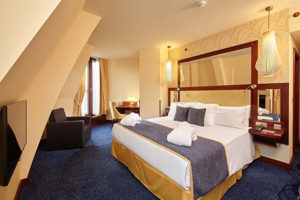 Occidental Praha Wilson Room Type - Executive Room (Castle View)