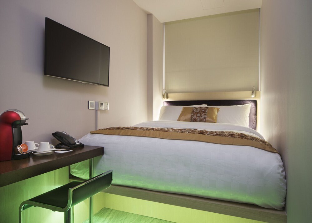 Hotel Clover 7 Room Type - Deluxe Room, 1 Queen Bed