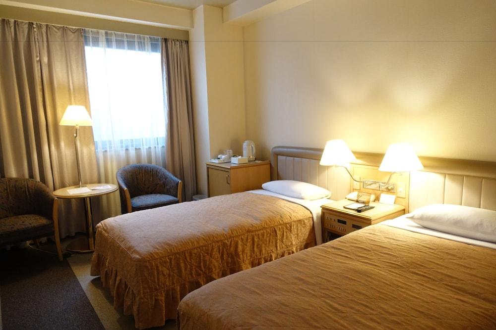 Urayasu Beaufort Hotel Room Type - Basic Twin Room, 2 Twin Beds