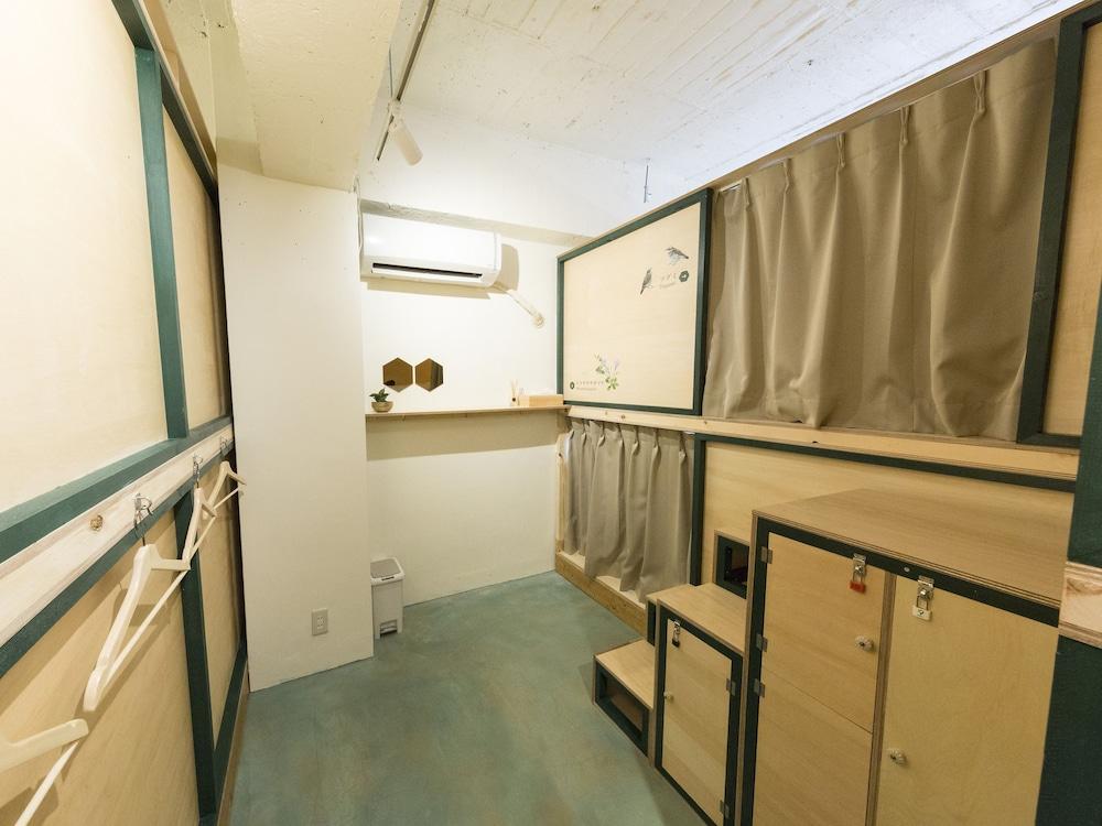 Guest House Denchi - Hostel - Tap to explore photos