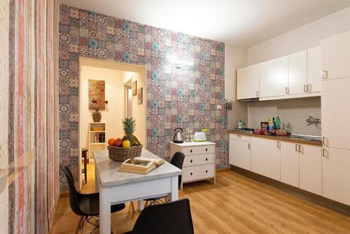 Rome La Sapienza Apartment - Tap to explore photos
