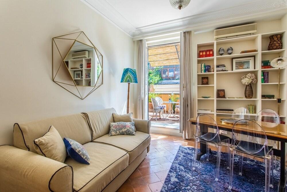 Frattina Apartments Room Type - Apartment, 1 Bedroom, Terrace (Spit Level)