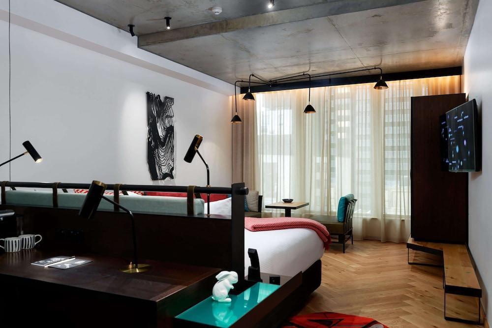 QT Melbourne Room Type - QT Executive King Room