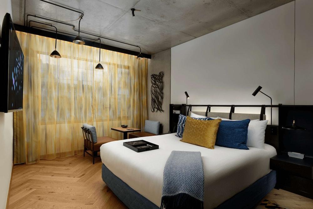 QT Melbourne Room Type - QT Accessible King Room QT Melbourne Room Type - QT Accessible King Room