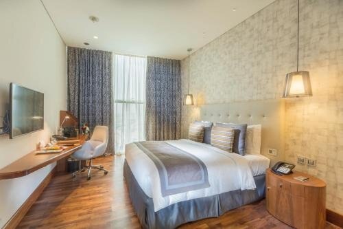 The Avenue Hotel Room Type - Superior King Room