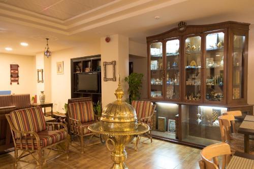 Antika Amman Hotel - Tap to explore photos