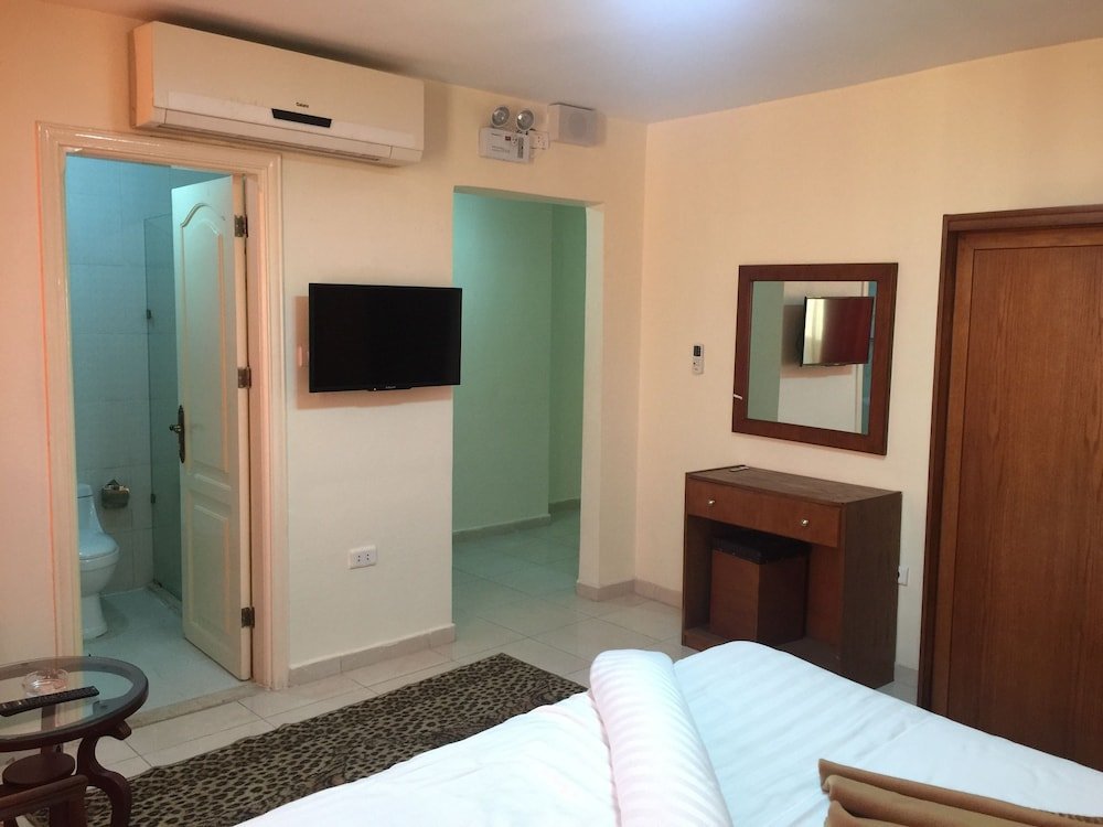Zaina Plaza Hotel Room Type - Double Room, 1 Double Bed