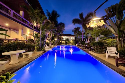 Aumpai Luxury - Tap to explore photos
