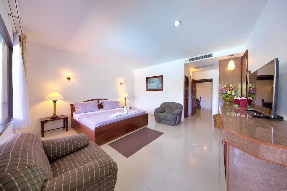 Aumpai Luxury Room Type - Deluxe Double Room, 1 Double Bed, Kitchen, Poolside Aumpai Luxury Room Type - Deluxe Double Room, 1 Double Bed, Kitchen, Poolside
