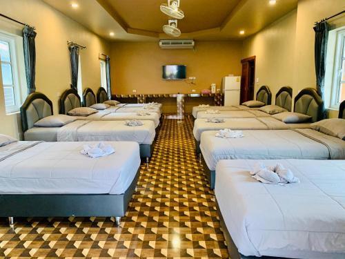 Benwadee Resort Pattaya Room Type - 10-Bed Mixed Dormitory Room