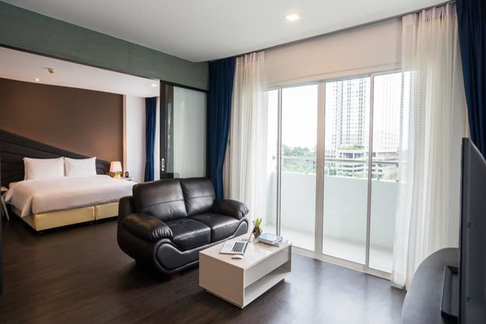 Blue Boat Design Hotel Room Type - Suite with Spa Bathtub