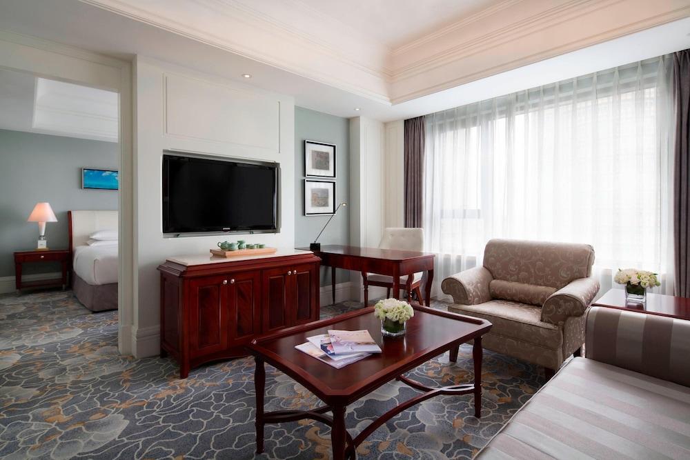 Courtyard by Marriott Shanghai Fengxian - Tap to explore photos