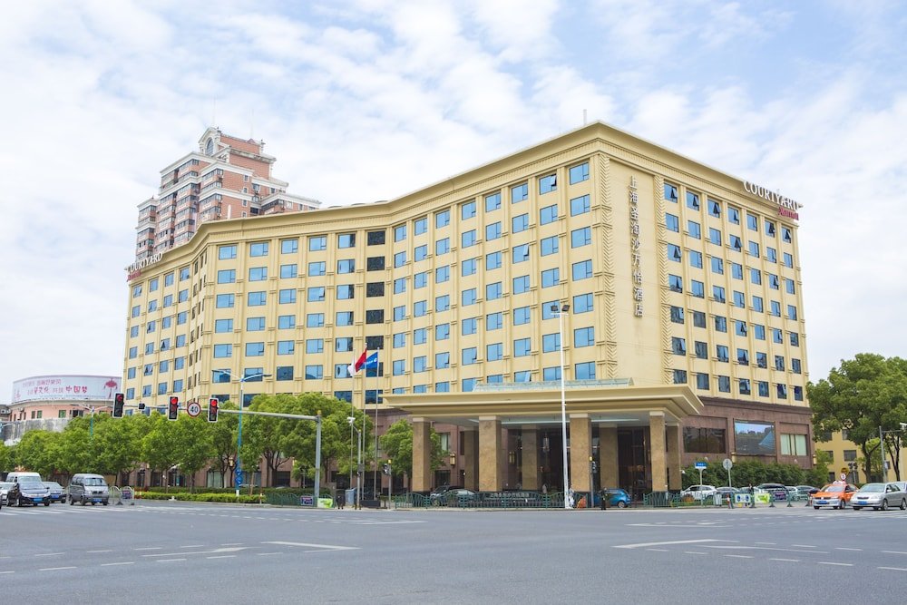 Courtyard by Marriott Shanghai Fengxian - Tap to explore photos