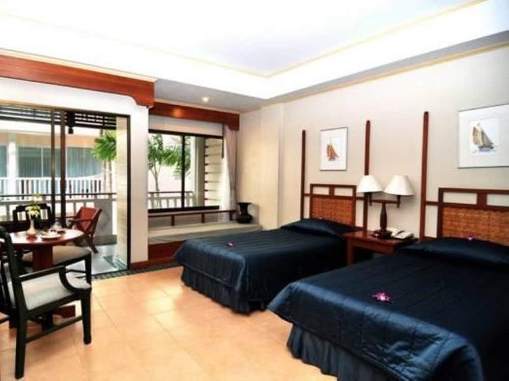 Karon Princess Hotel - Tap to explore photos